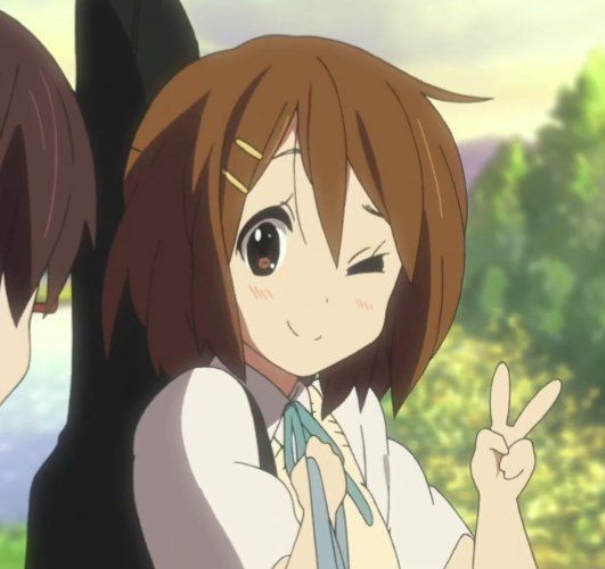 yui peace sign